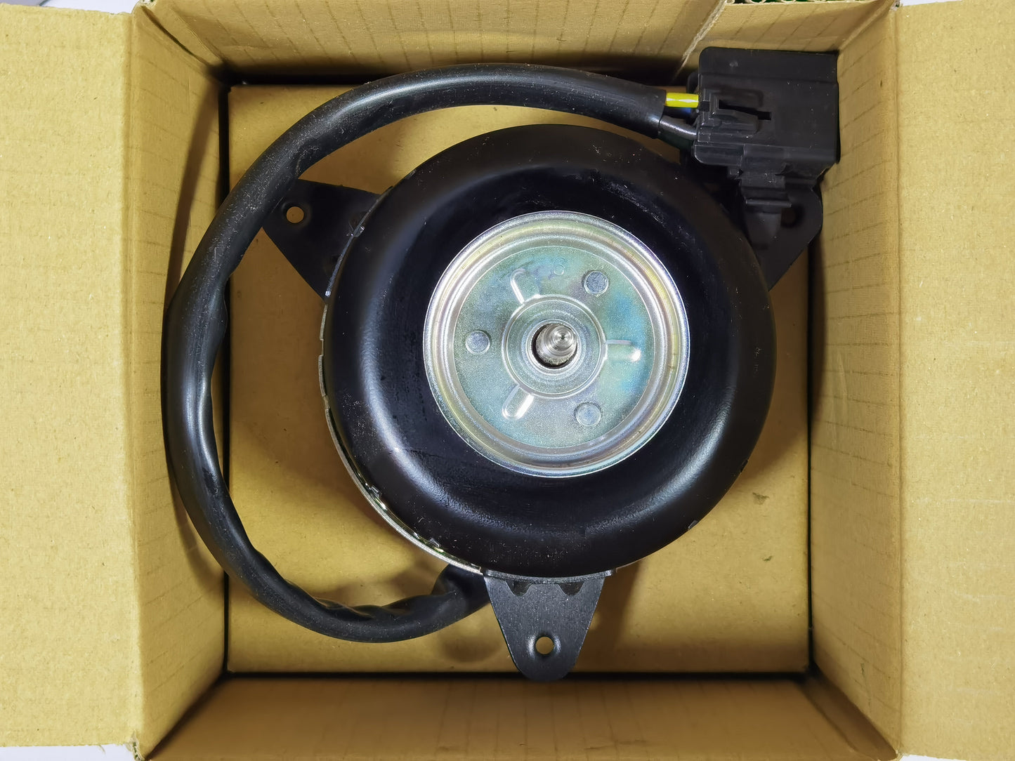 92-98 Mazda Rx-7 Stock fan motor (N3A1-15-150)